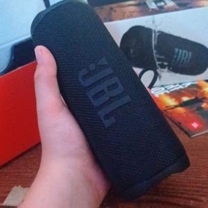 Jbl flip 6 speaker